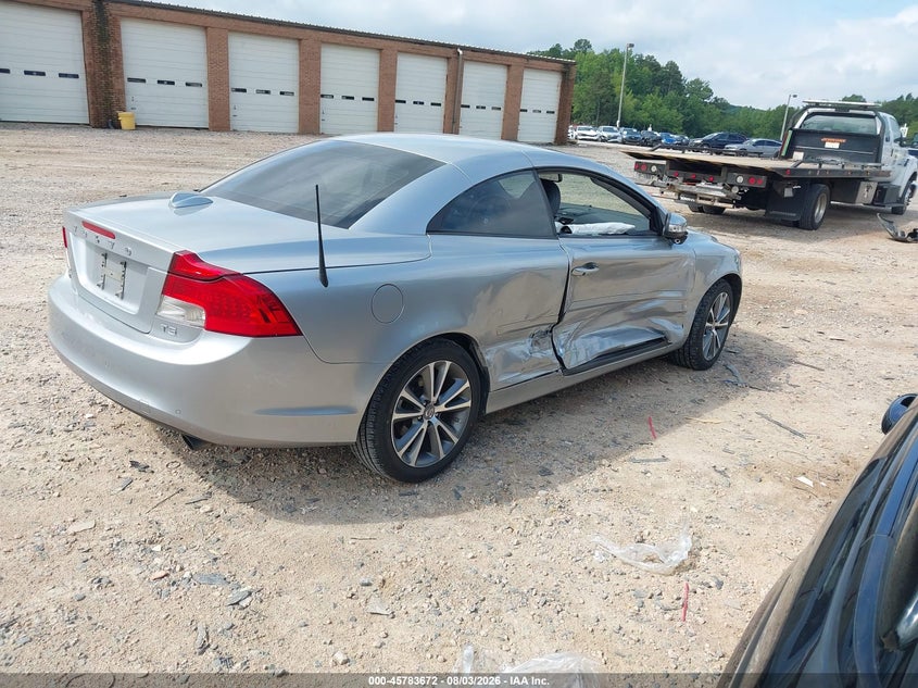 2011 Volvo C70 VIN YV1672MC0BJ120569 IAAI salvage auction — SIDE, Salvage (North Carolina), sold $1,350 on 2026-08-17 (photo 4)