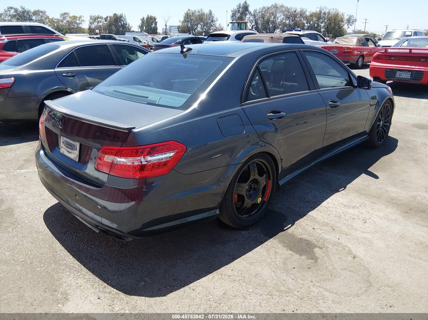 2012 Mercedes-benz E-klasse amg VIN WDDHF7EB5CA524835 IAAI salvage auction — NORMAL WEAR, Salvage Title, sold $1,700 on 2026-08-13 (photo 4)