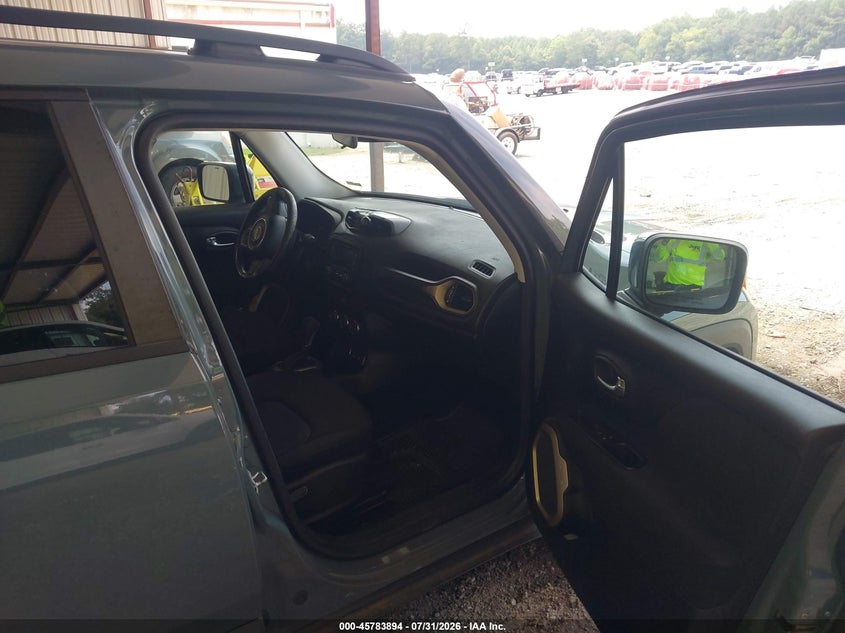 2017 Jeep Renegade VIN ZACCJABB7HPF73840 IAAI salvage auction — ENGINE DAMAGE, Salvage Title, sold $1,275 on 2026-08-07 (photo 5)