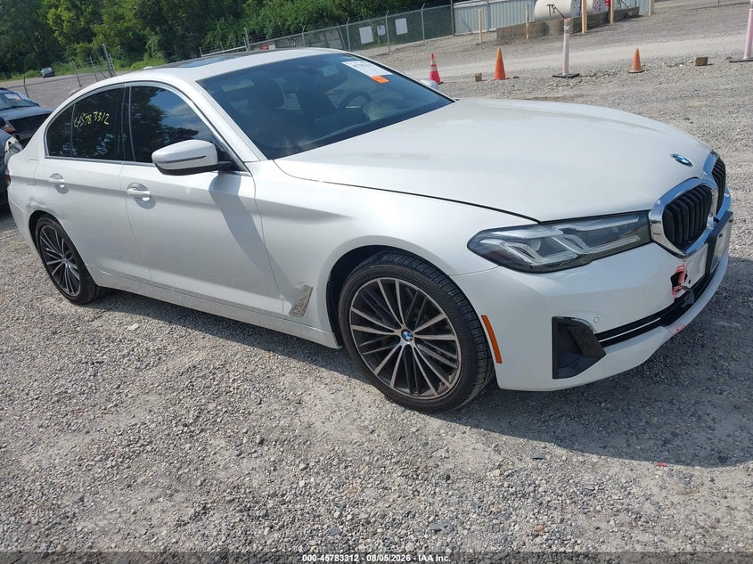2021 BMW 5er VIN WBA33AG04MCG15252 — IAAI salvage auction photo