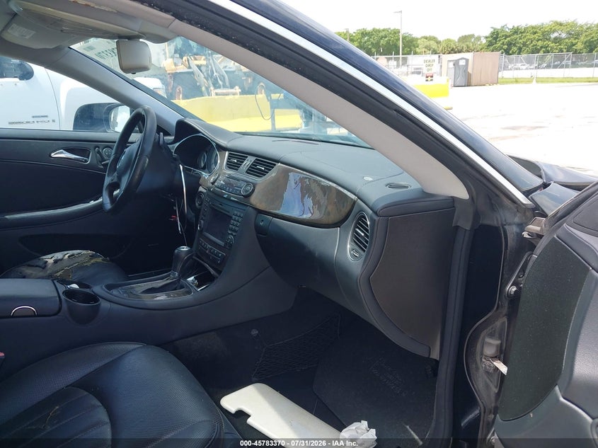 2009 Mercedes-benz Cls-class VIN WDDDJ72X79A148645 IAAI salvage auction — LEFT FRONT, Rebuildable (Florida), sold $450 on 2026-08-13 (photo 5)