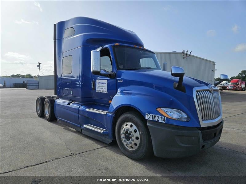 2020 International Lt VIN 3HSDZAPR5LN851229 IAAI salvage auction — REPOSSESSION, Clear (Texas), sold $22,000 on 2026-08-05 (photo 1)