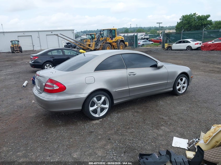 2005 Mercedes-benz Clk-class VIN WDBTJ65J85F132554 IAAI salvage auction — WATER/FLOOD, Salvage (Pennsylvania), sold $450 on 2026-08-21 (photo 4)