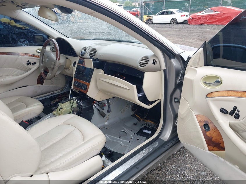 2005 Mercedes-benz Clk-class VIN WDBTJ65J85F132554 IAAI salvage auction — WATER/FLOOD, Salvage (Pennsylvania), sold $450 on 2026-08-21 (photo 5)