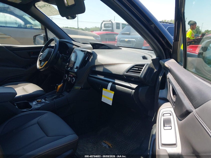 2024 Subaru Forester VIN JF2SKAJC6RH518888 IAAI salvage auction — ROOF, Salvage Title, sold $14,300 on 2026-09-01 (photo 5)