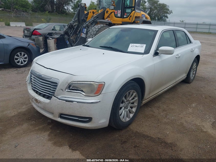 2014 Chrysler 300 VIN 2C3CCAAG2EH380570 IAAI salvage auction — NORMAL WEAR, Salvage Title, sold $675 on 2026-09-11 (photo 2)