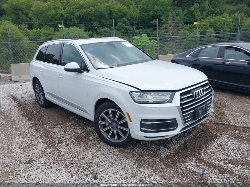 2019 Audi Q7 VIN WA1LHAF7XKD039166 IAAI salvage auction — LEFT FRONT, Salvage (Illinois), sold $11,100 on 2026-09-04 (photo 1)