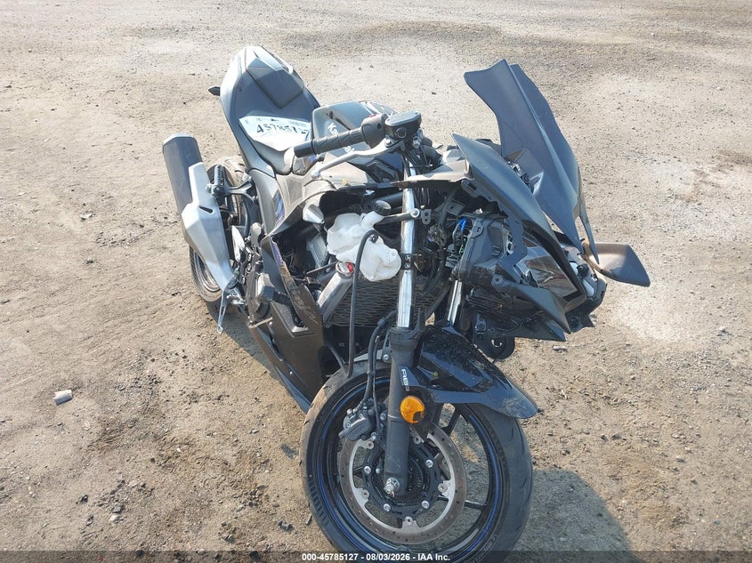 2025 Kawasaki Ninja VIN ML5EXGJ17SDA67348 IAAI salvage auction — FRONT & REAR, Wait Title, sold $500 on 2026-09-06 (photo 1)