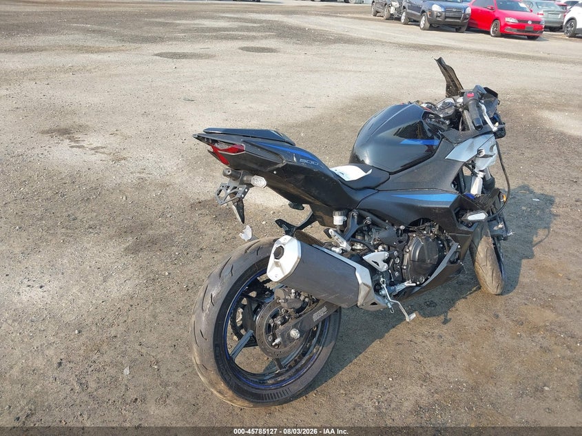 2025 Kawasaki Ninja VIN ML5EXGJ17SDA67348 IAAI salvage auction — FRONT & REAR, Wait Title, sold $500 on 2026-09-06 (photo 4)