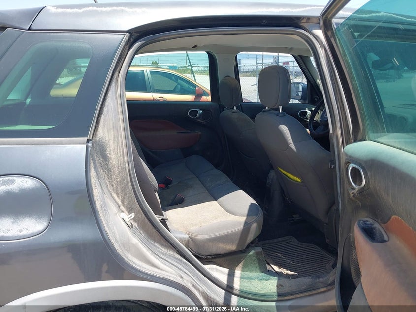 2014 Fiat 500l VIN ZFBCFADH4EZ007668 IAAI salvage auction — NORMAL WEAR, Salvage Title, sold $125 on 2026-08-06 (photo 8)