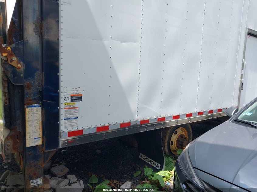 2015 Isuzu Npr hd VIN 54DC4W1C5FS806227 IAAI salvage auction — ENGINE DAMAGE, Clear (New Hampshire), sold $3,000 on 2026-09-06 (photo 4)