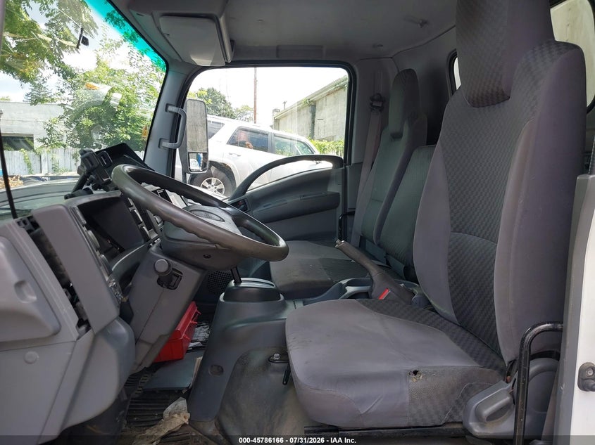 2015 Isuzu Npr hd VIN 54DC4W1C5FS806227 IAAI salvage auction — ENGINE DAMAGE, Clear (New Hampshire), sold $3,000 on 2026-09-06 (photo 6)