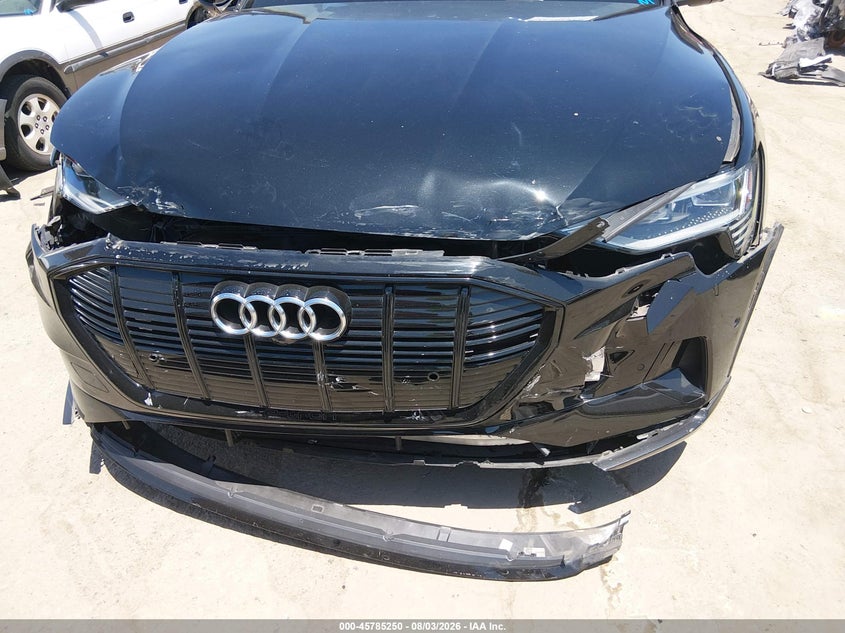 2022 Audi E-tron VIN WA1AABGE9NB023720 IAAI salvage auction — FRONT END, Salvage Title, sold $10,600 on 2026-10-07 (photo 6)