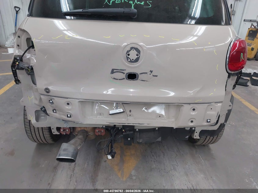 2016 Fiat 500l VIN ZFBCFADH1GZ037858 IAAI salvage auction — REAR END, Salvage Title, sold $2,200 on 2026-08-16 (photo 6)