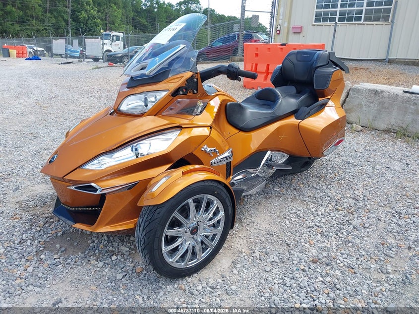 2014 Can-am/ brp Spyder VIN 2BXNBDD14EV002039 IAAI salvage auction — ROLLOVER, Salvage Title, sold $3,200 on 2026-09-25 (photo 2)