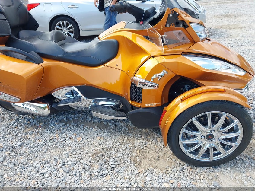 2014 Can-am/ brp Spyder VIN 2BXNBDD14EV002039 IAAI salvage auction — ROLLOVER, Salvage Title, sold $3,200 on 2026-09-25 (photo 8)