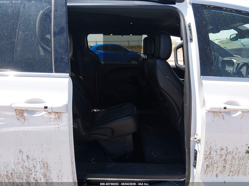 2025 Chrysler Pacifica VIN 2C4RC1BG1SR600372 IAAI salvage auction — FRONT END, Salvage Title, sold $9,300 on 2026-08-19 (photo 8)