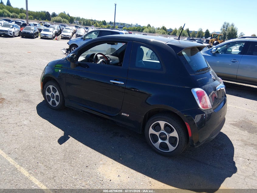 2015 Fiat 500 VIN 3C3CFFGE7FT647463 IAAI salvage auction — NORMAL WEAR, Wait Title, sold $175 on 2026-08-13 (photo 3)