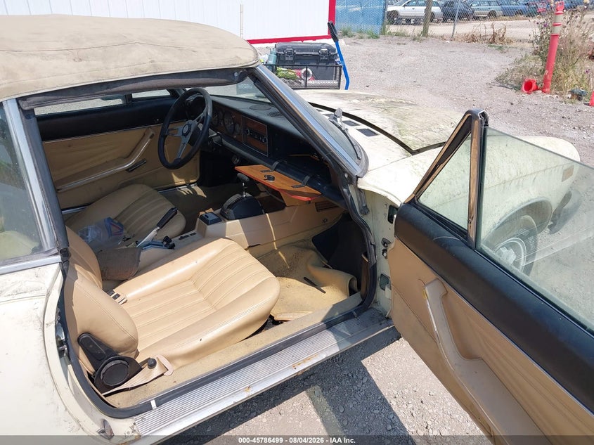 1982 Fiat 124 spider VIN ZFAAS00B1C8189190 IAAI salvage auction — NORMAL WEAR, Clear (Montana), sold $875 on 2026-08-12 (photo 5)