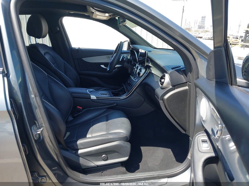 2021 Mercedes-benz Glc VIN W1N0G8DB7MV268793 IAAI salvage auction — REAR END, Salvage (California), sold $9,100 on 2026-09-03 (photo 5)