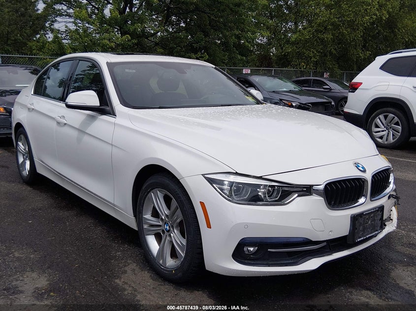 2017 BMW 3er VIN WBA8D9G50HNU61059 — IAAI salvage auction photo