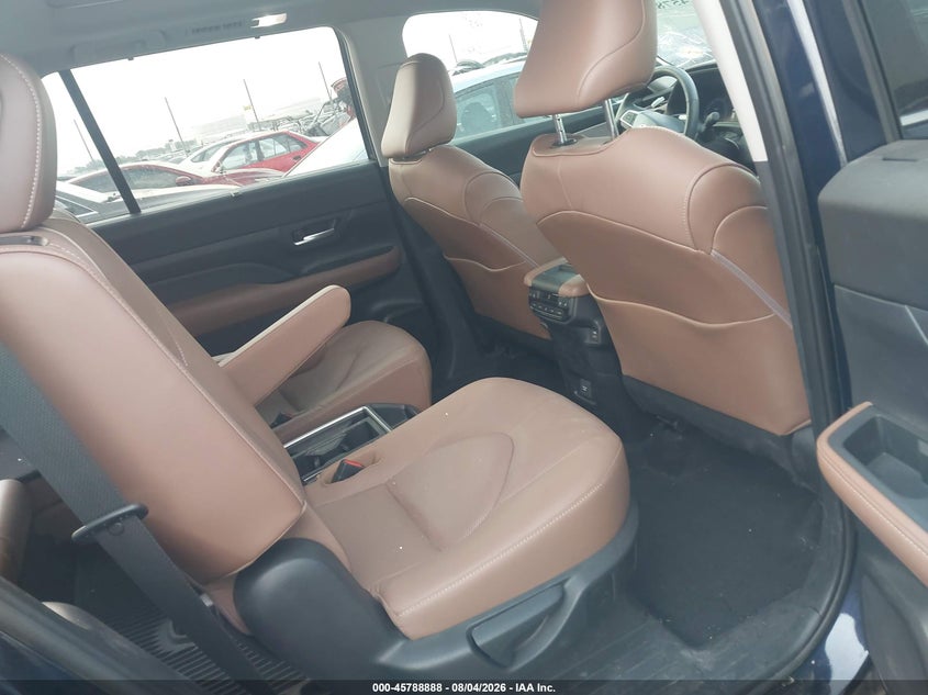 2026 Toyota Highlander VIN 5TDAAAB5XTS122298 IAAI salvage auction — HAIL, Salvage (Colorado), sold $35,850 on 2026-09-22 (photo 8)