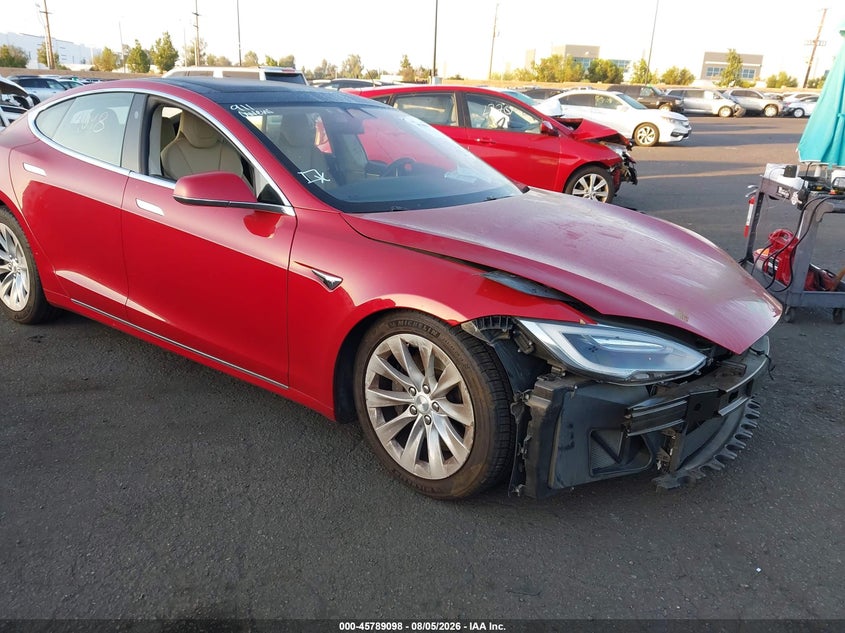 2017 Tesla Model s VIN 5YJSA1E2XHF198945 — IAAI salvage auction photo
