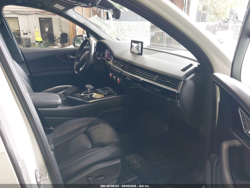 2019 Audi Q7 VIN WA1LAAF73KD004506 IAAI salvage auction — REAR END, Salvage Title, sold $14,450 on 2026-08-26 (photo 5)