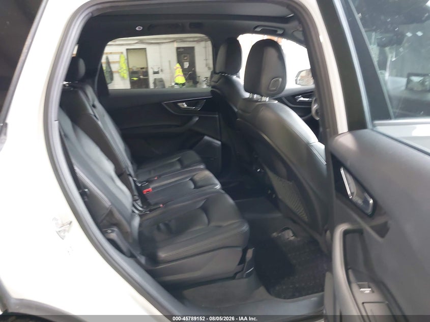 2019 Audi Q7 VIN WA1LAAF73KD004506 IAAI salvage auction — REAR END, Salvage Title, sold $14,450 on 2026-08-26 (photo 8)
