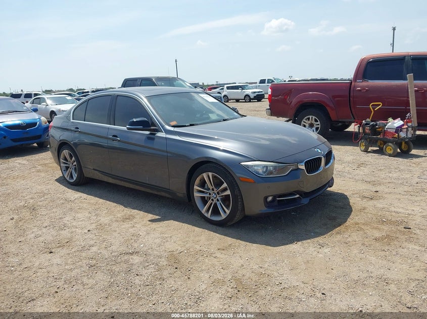2013 BMW 3er VIN WBA3F9C55DF483900 IAAI salvage auction — NORMAL WEAR, Original (Texas), sold $2,150 on 2026-08-19 (photo 1)