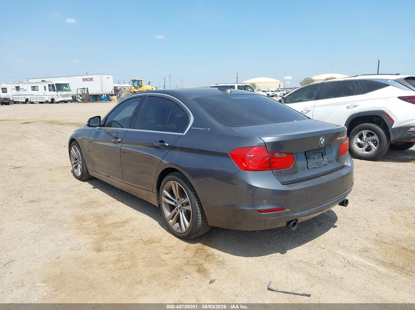 2013 BMW 3er VIN WBA3F9C55DF483900 IAAI salvage auction — NORMAL WEAR, Original (Texas), sold $2,150 on 2026-08-19 (photo 3)