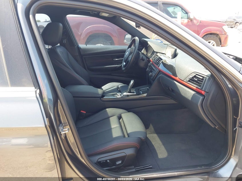 2013 BMW 3er VIN WBA3F9C55DF483900 IAAI salvage auction — NORMAL WEAR, Original (Texas), sold $2,150 on 2026-08-19 (photo 5)
