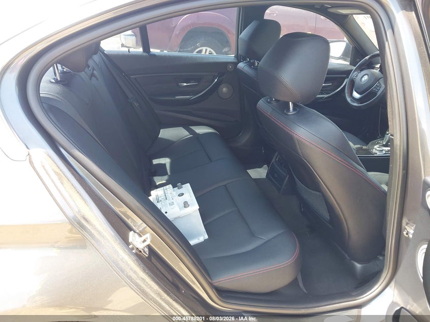 2013 BMW 3er VIN WBA3F9C55DF483900 IAAI salvage auction — NORMAL WEAR, Original (Texas), sold $2,150 on 2026-08-19 (photo 8)