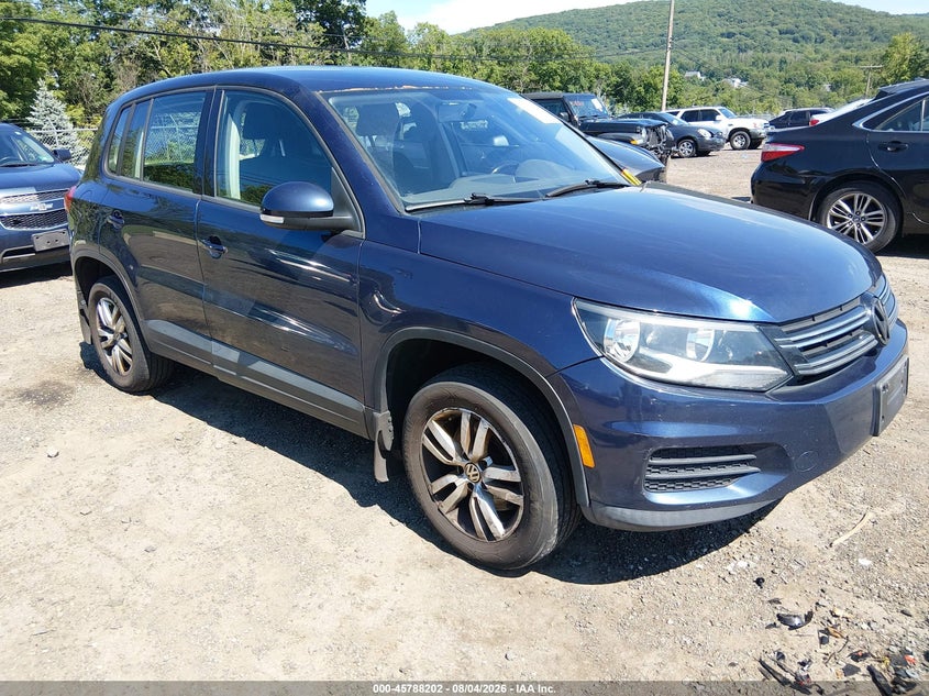 2014 Volkswagen Tiguan VIN WVGBV3AXXEW592370 IAAI salvage auction — NORMAL WEAR, Clear (New Jersey), sold $25 on 2026-08-13 (photo 1)