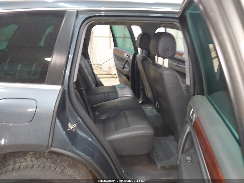 2006 Volkswagen Touareg VIN WVGZG77L16D017219 IAAI salvage auction — NORMAL WEAR, Clear (Pennsylvania), sold $225 on 2026-08-13 (photo 8)