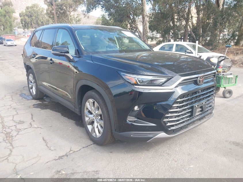 2025 Toyota Grand Highlander VIN 5TDAAAA50SS028480 — IAAI salvage auction photo