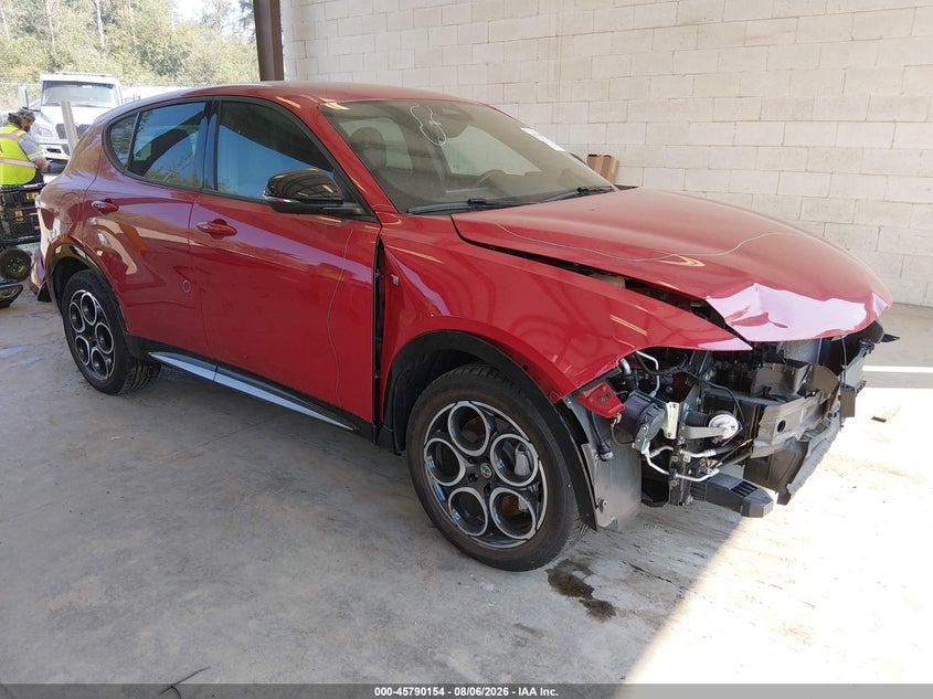 2024 Alfa romeo Tonale VIN ZASPATCW9R3049890 — IAAI salvage auction photo