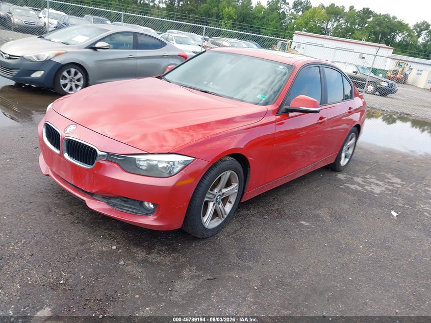 2014 BMW 3er VIN WBA3C3G58ENS69331 IAAI salvage auction — NORMAL WEAR, Clear (Virginia), sold $1,400 on 2026-08-14 (photo 2)