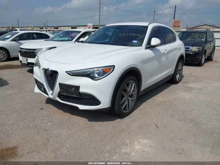 2018 Alfa romeo Stelvio VIN ZASFAKAN6J7B90514 IAAI salvage auction — NORMAL WEAR, Original (Texas), sold $8,150 on 2026-08-19 (photo 2)