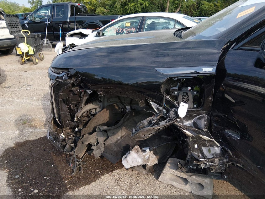 2026 Cadillac Xt4 VIN 1GYC3NML1TZ701047 IAAI salvage auction — LEFT FRONT, Wait Title, sold $23,150 on 2026-09-17 (photo 6)
