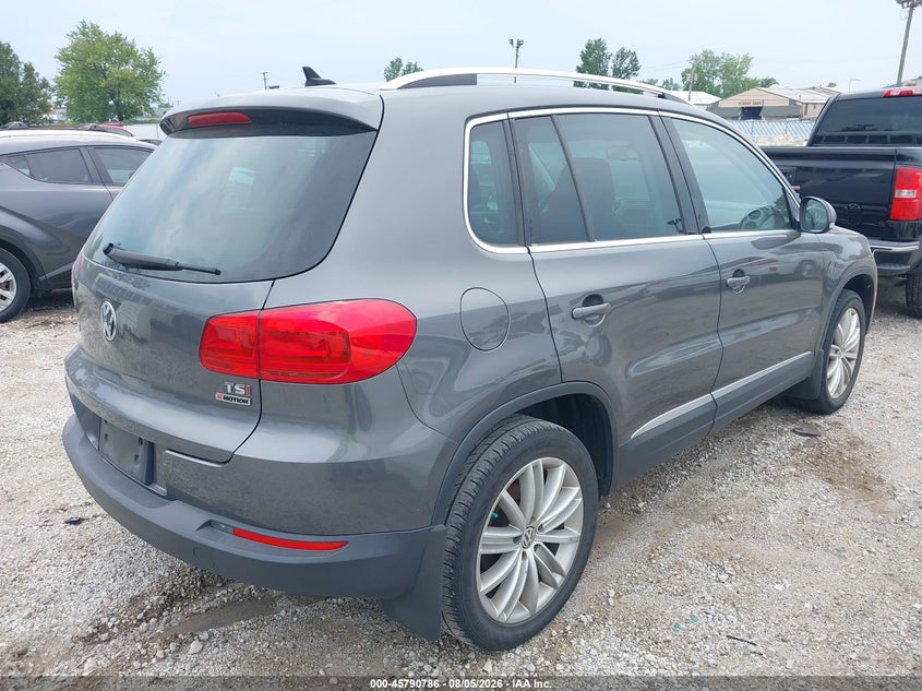 2016 Volkswagen Tiguan VIN WVGBV7AX8GW586075 IAAI salvage auction — NORMAL WEAR, Clear (Indiana), sold $1,650 on 2026-08-11 (photo 4)