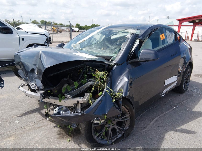 2025 Tesla Model y VIN 7SAYGDEDXSA378946 IAAI salvage auction — FRONT END, Clear (Louisiana), sold $3,800 on 2026-09-08 (photo 6)