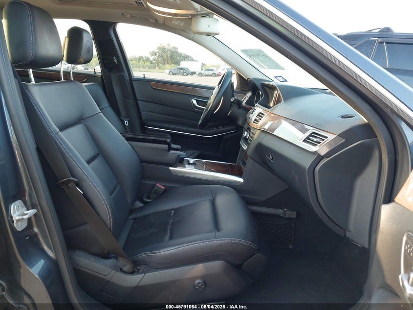 2014 Mercedes-benz E-klasse VIN WDDHF5KB5EA836231 IAAI salvage auction — NORMAL WEAR, Clear (Texas), sold $1,100 on 2026-08-20 (photo 5)
