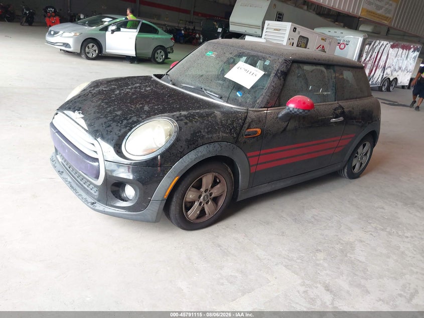 2015 Mini Hard top VIN WMWXM5C56FT938368 IAAI salvage auction — ENGINE DAMAGE, Clear (Florida), sold $275 on 2026-08-12 (photo 2)