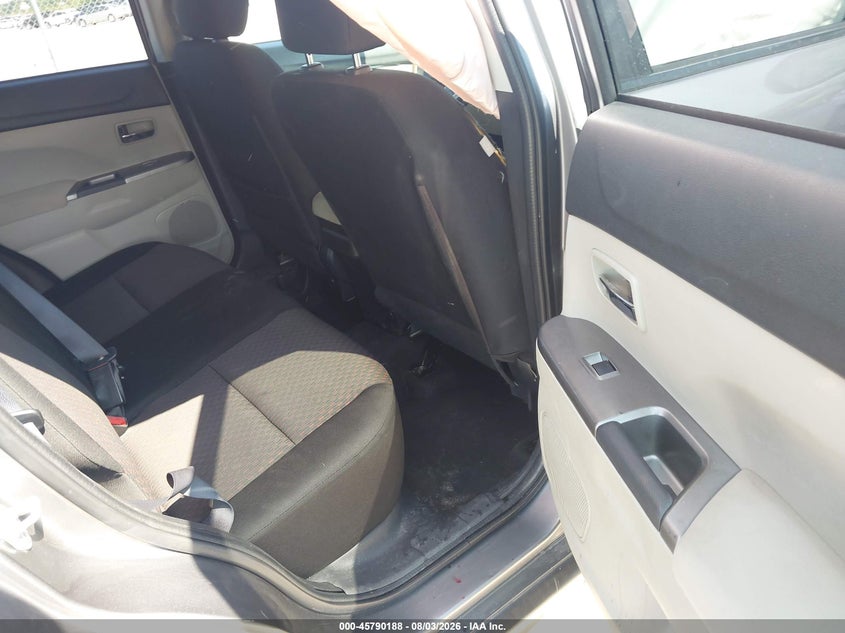2019 Mitsubishi Outlander VIN JA4AP3AU3KU007548 IAAI salvage auction — SIDE, Salvage Title, sold $1,950 on 2026-09-17 (photo 8)