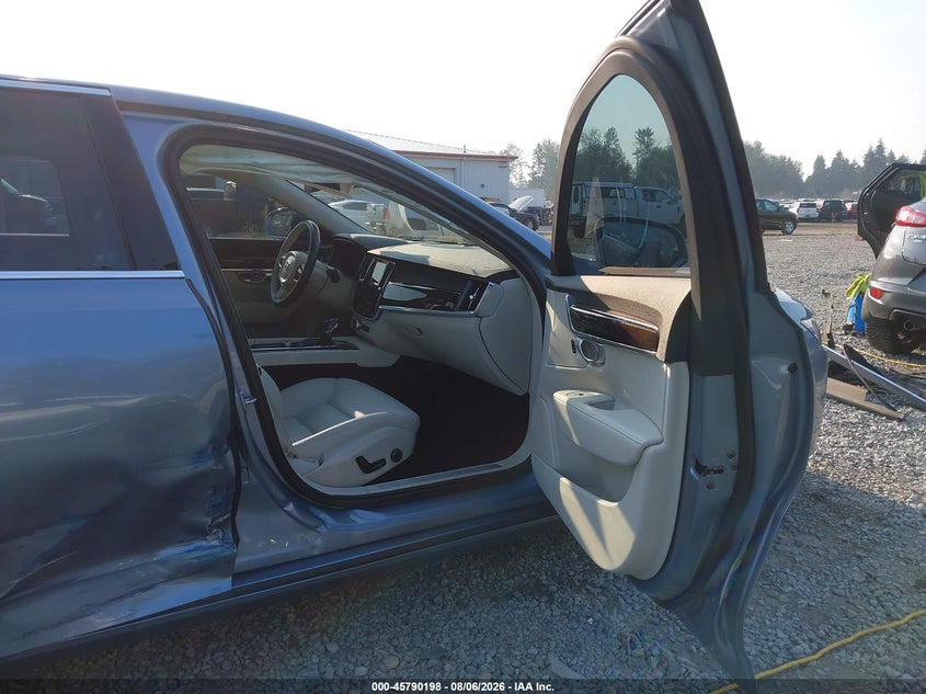 2018 Volvo S90 VIN LVY102MKXJP056606 IAAI salvage auction — SIDE, Bill Of Sale (Washington), sold $5,700 on 2026-08-20 (photo 5)