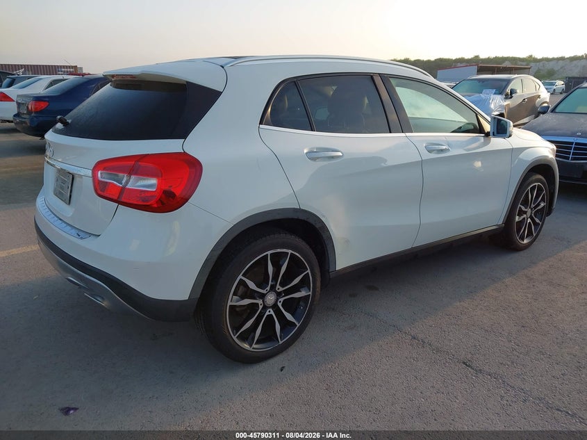 2016 Mercedes-benz Gla-class VIN WDCTG4EB4GJ235994 IAAI salvage auction — NORMAL WEAR, Clear (Texas), sold $2,500 on 2026-08-13 (photo 4)