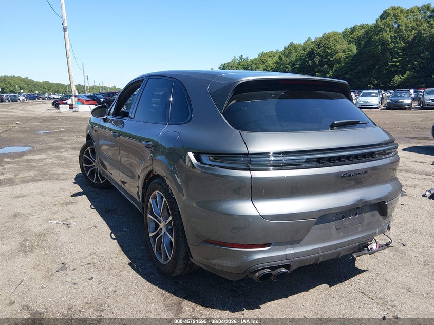 2025 Porsche Cayenne VIN WP1AN2AY9SDA22093 IAAI salvage auction — RIGHT REAR, Wait Title, sold $59,750 on 2026-10-12 (photo 3)