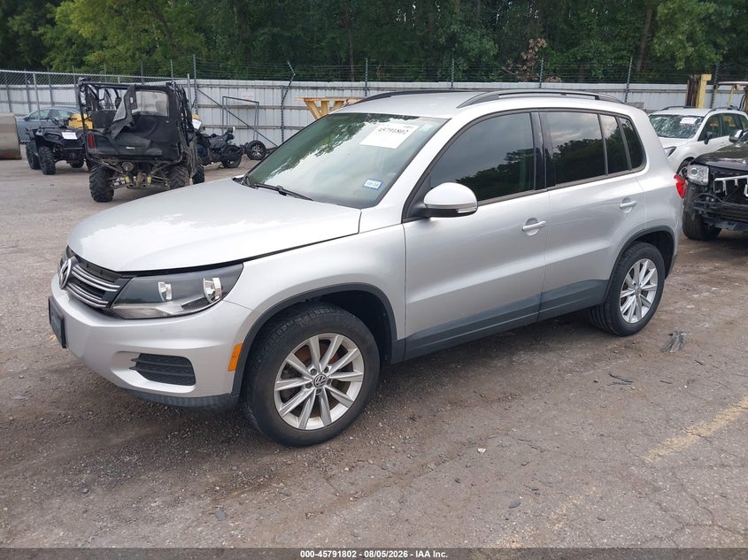 2017 Volkswagen Tiguan VIN WVGAV7AX9HK042768 IAAI salvage auction — NORMAL WEAR, Clear (Michigan), sold $575 on 2026-08-11 (photo 2)