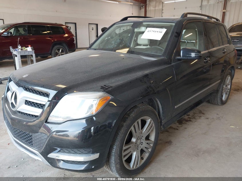 2013 Mercedes-benz Glk-klasse VIN WDCGG8JB1DF985463 IAAI salvage auction — NORMAL WEAR, Clear (Michigan), sold $75 on 2026-08-18 (photo 2)